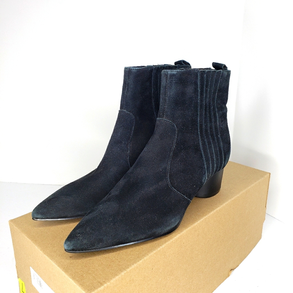 Kendall & kylie black suede ankle booties